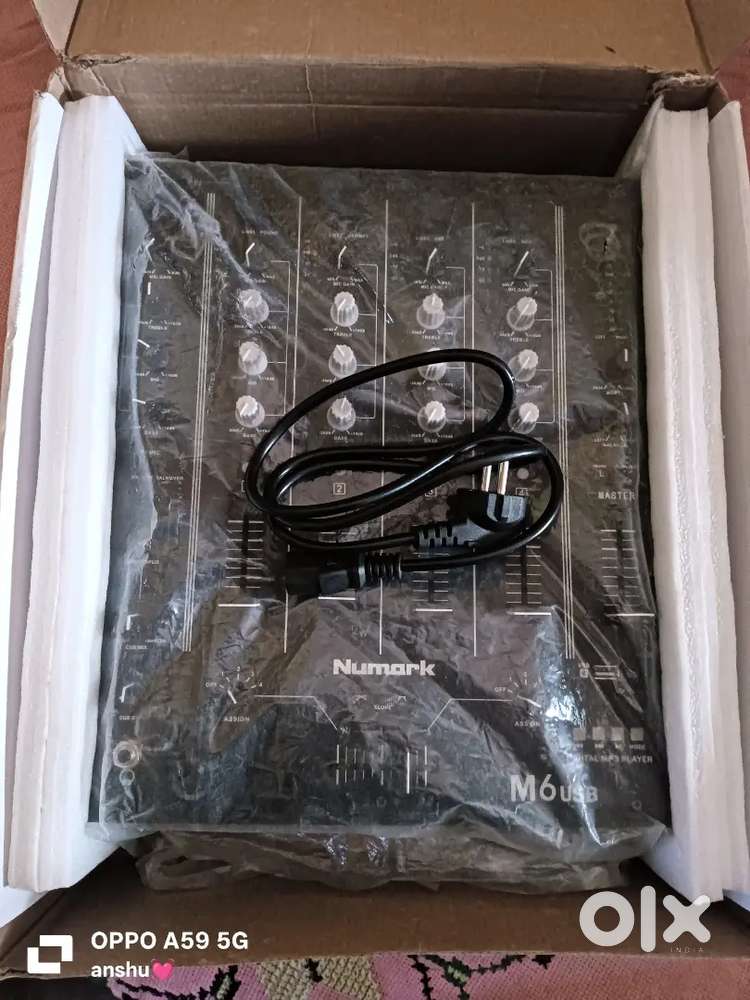 Dj mixer numark M6