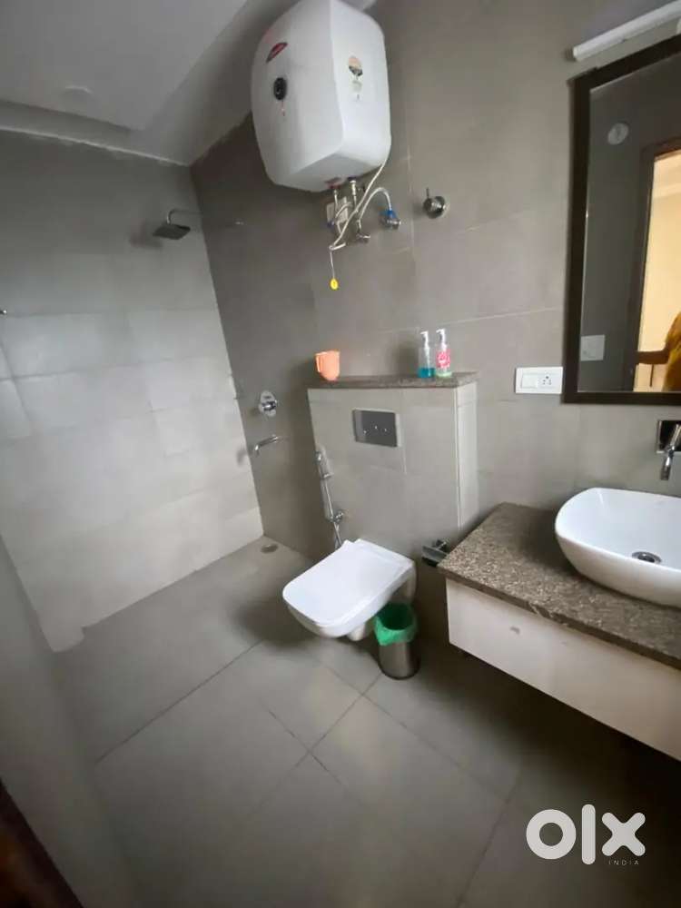 25+ Rooms Guest House hotel for lease in Noida 18 27