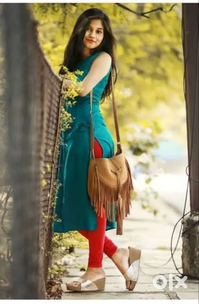 Need female models for ad shoot