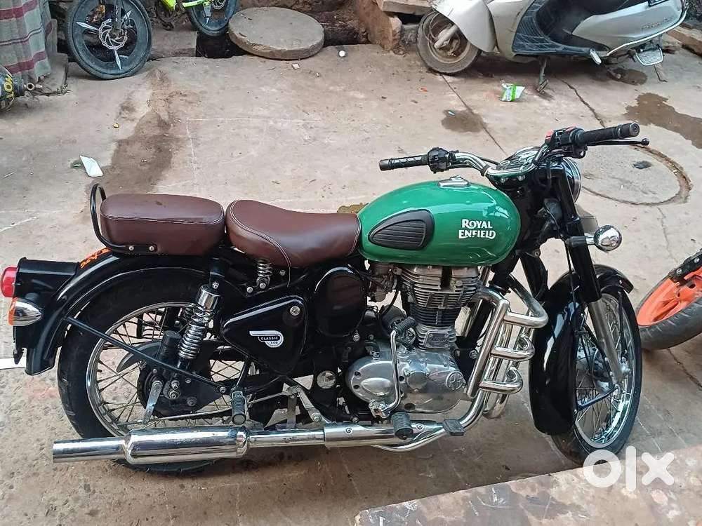 Royal Enfield classic 350 .2018 model  first owner gadi  new condition