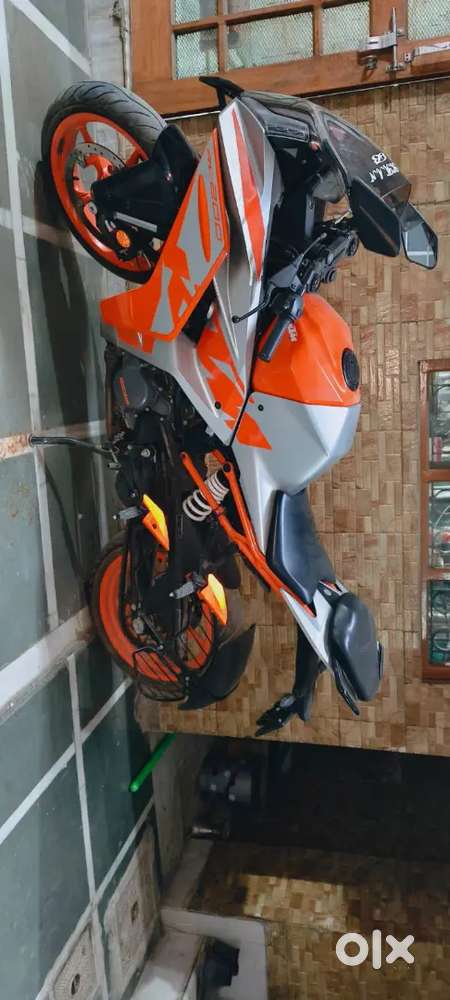 KTM (RC 200) March 2022