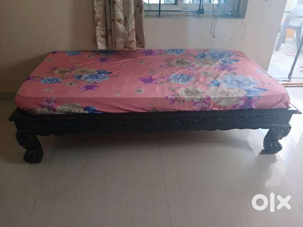 Diwan with Mattress