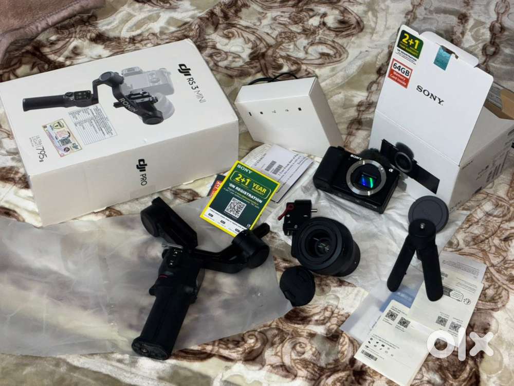 SONY ZV-E10 Combo  SIGMA 30mm f/1.4 + DJI RS3 Mini Gimbal