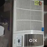 Voltas inverter 5 star window AC new used in demo  4011439-185vADA/22