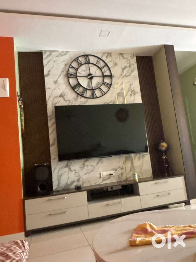 Accer tv just 1 year old with 40 inch size