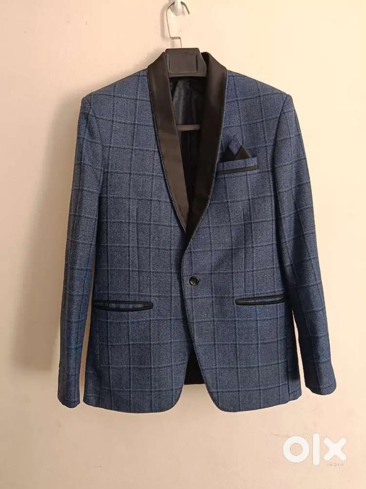 Premium Tailored Blue Checkered Tuxedo Blazer — Size L