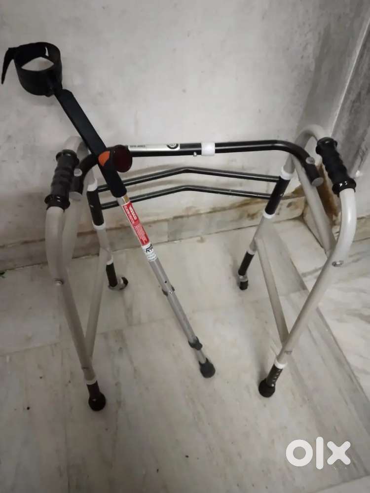 Four wheel Walker and one support stand walker