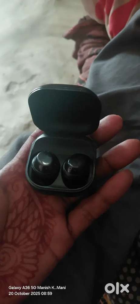 Samsung earbuds