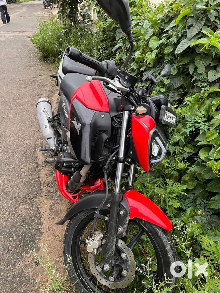 Raider bilke with showroom condition