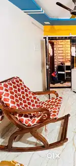 Rolling chair with Cushion