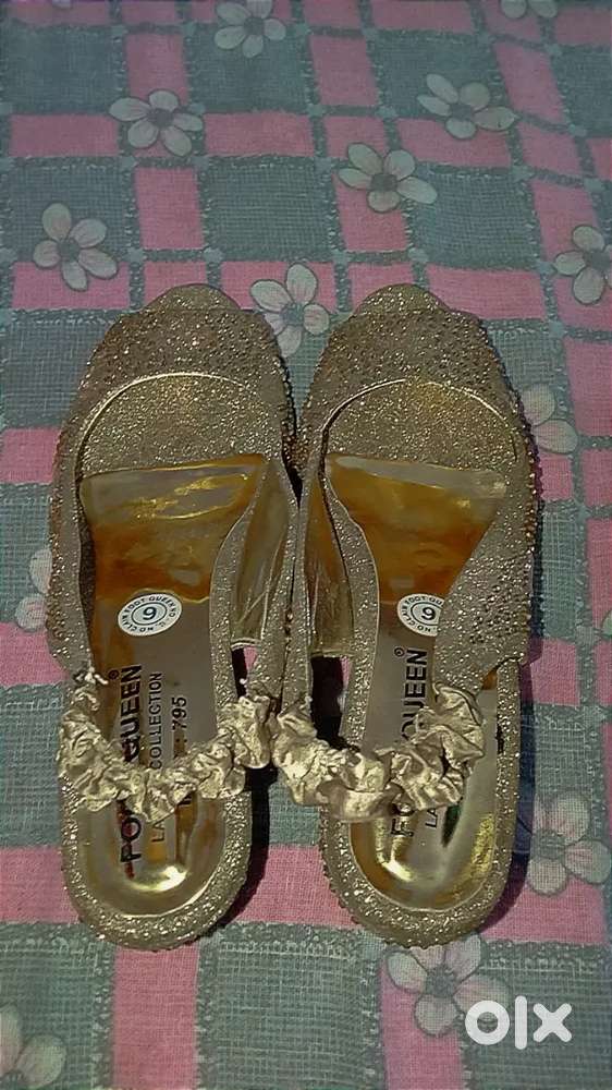 High heel sandle for kids size 8