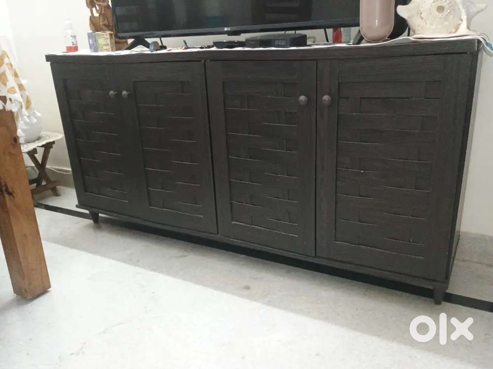 Reallocation furniture sale