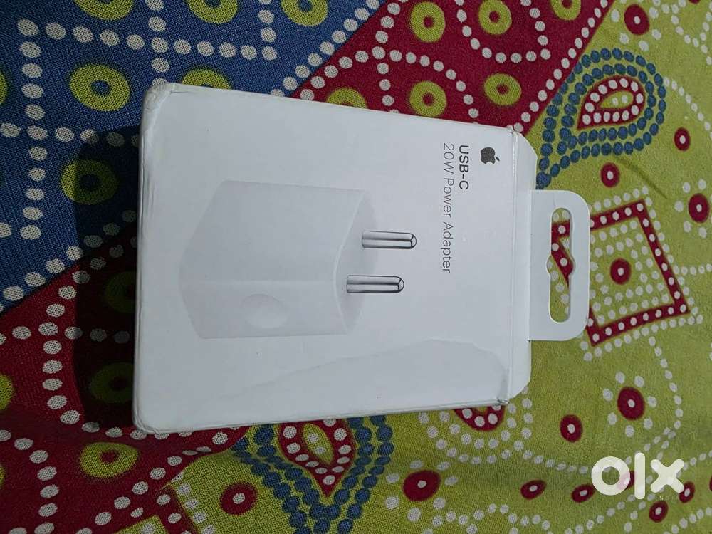 Apple type-C USB 20 W power adapter