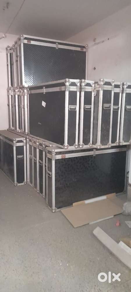 56“ TV BOX , Speaker, Amplifer