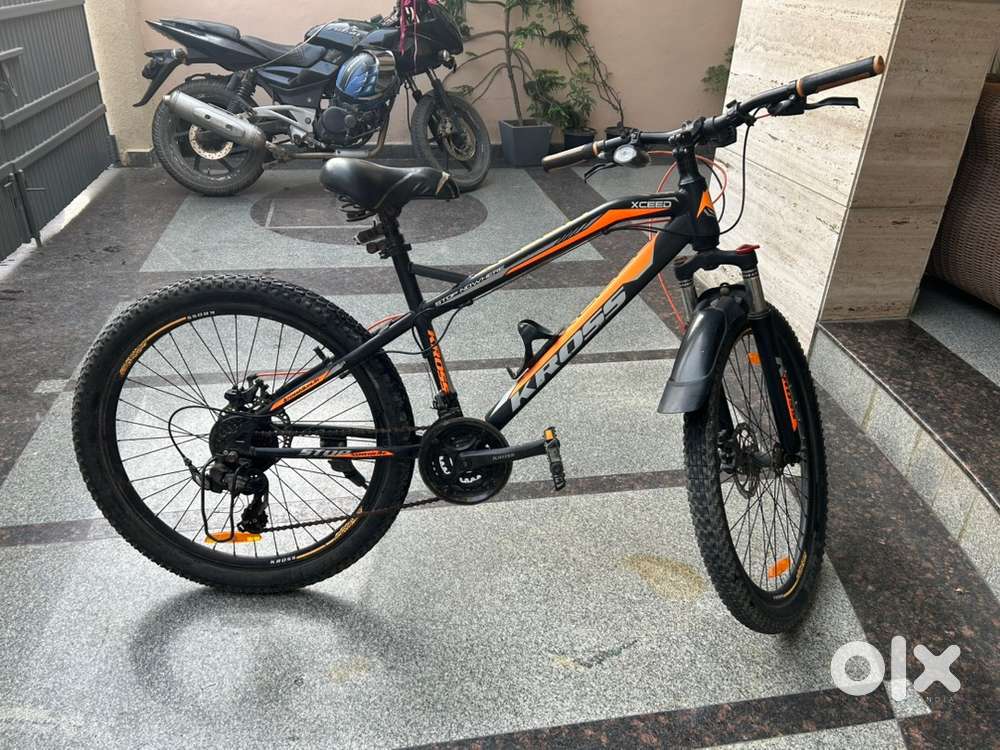 Kross brand bicycle with gears