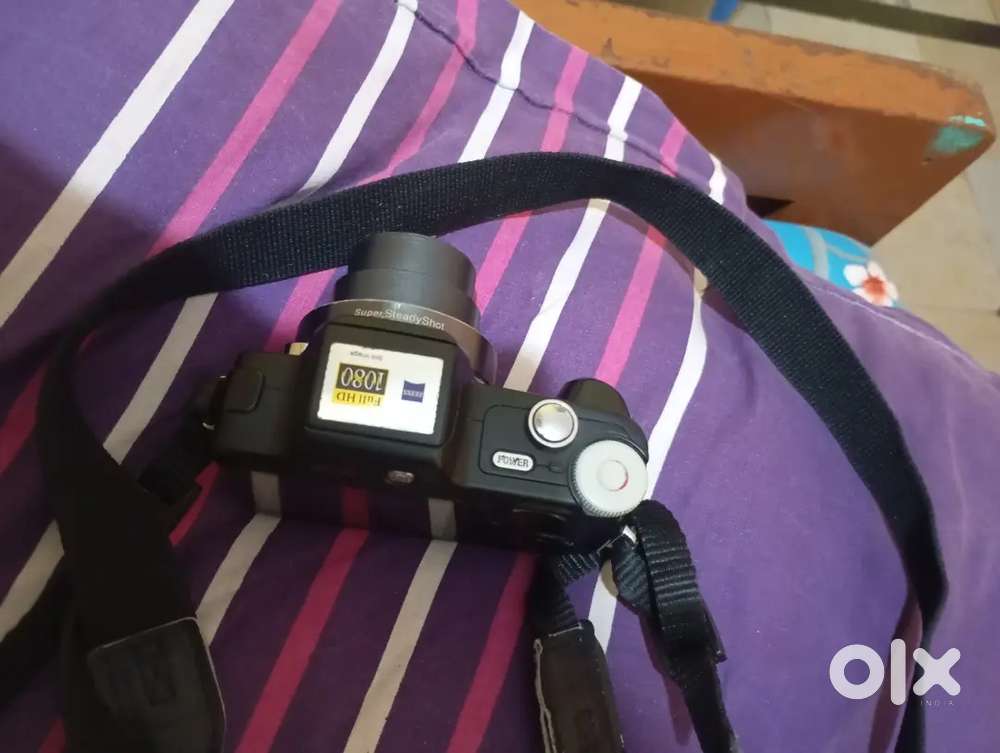 Sony camera selling