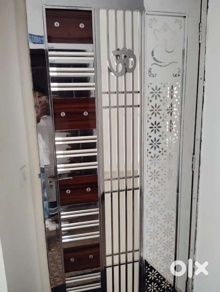 JNC The Park : 2 BHK Semi Furnished Flat for rent in Gaur City 2