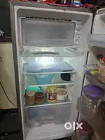 Samsung 182 ltr fridge, neat and original condition,