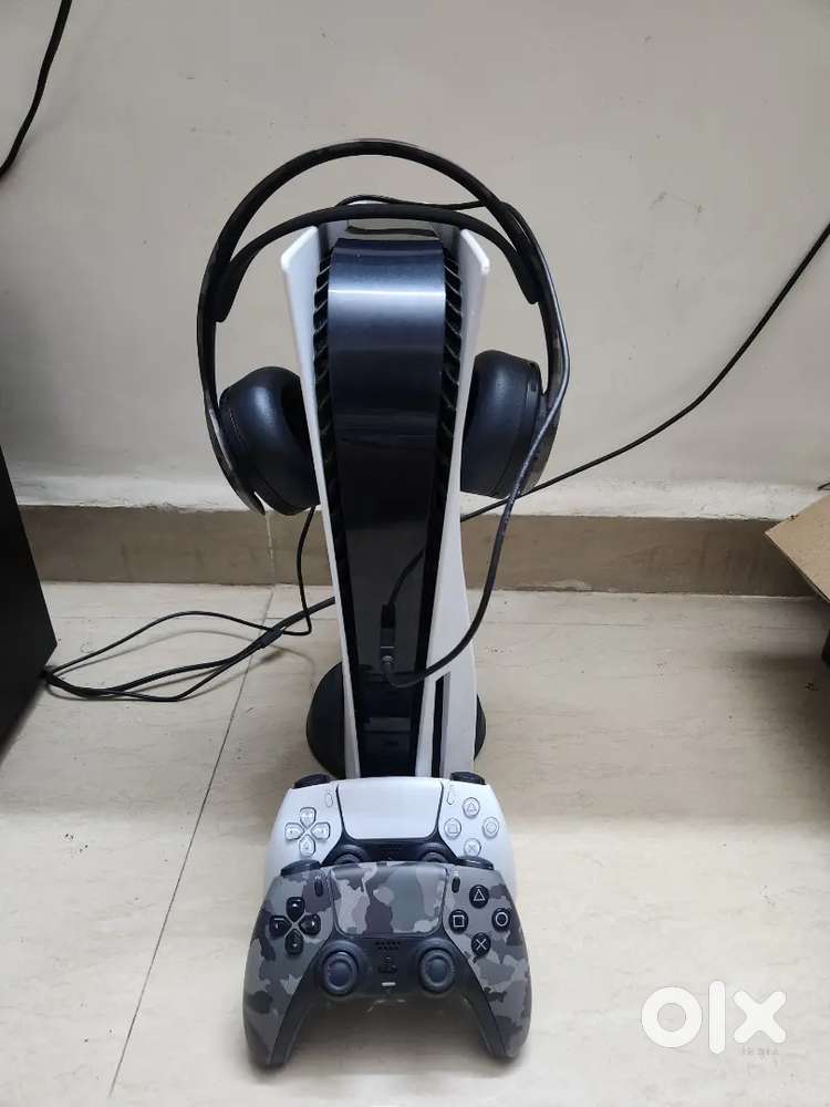 Playstation 5  Hardly Used  Box + Bill Available