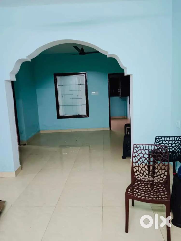 3BHK Semi-Furnished Apartment for Rent – Kaloor