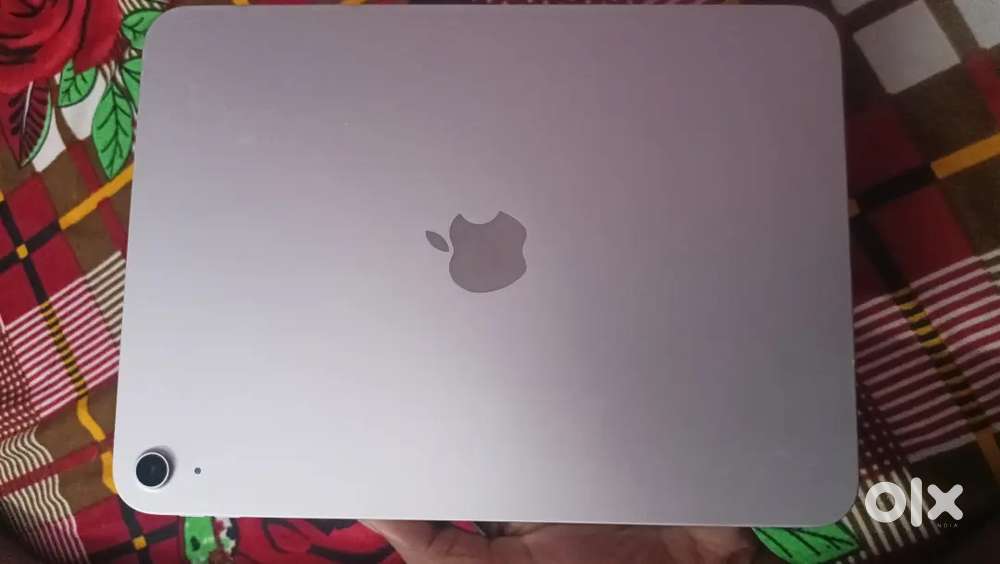 Ipad 11gen 6/128 silver colour