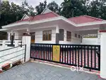 New.   HOUSE.   FOR.   SALE.    ETTUMANOOR.     KURAVILANGAD