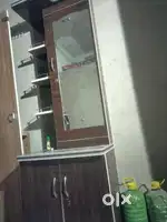 Bed almari seingardani bechna hai