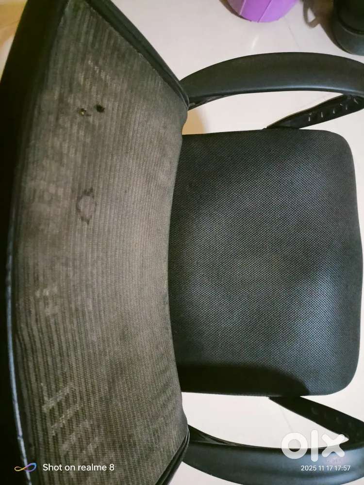 A very strong study chair for students