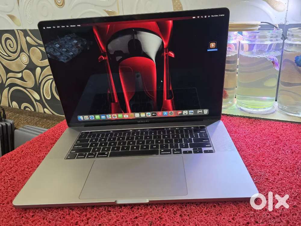Apple Macbook Pro 2021 i7 16gb 512gb 5.5gb Graphics 16inch Retina
