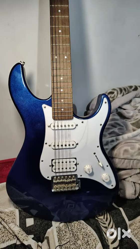 PACIFICA ELECTRIC GUITAR PAC012