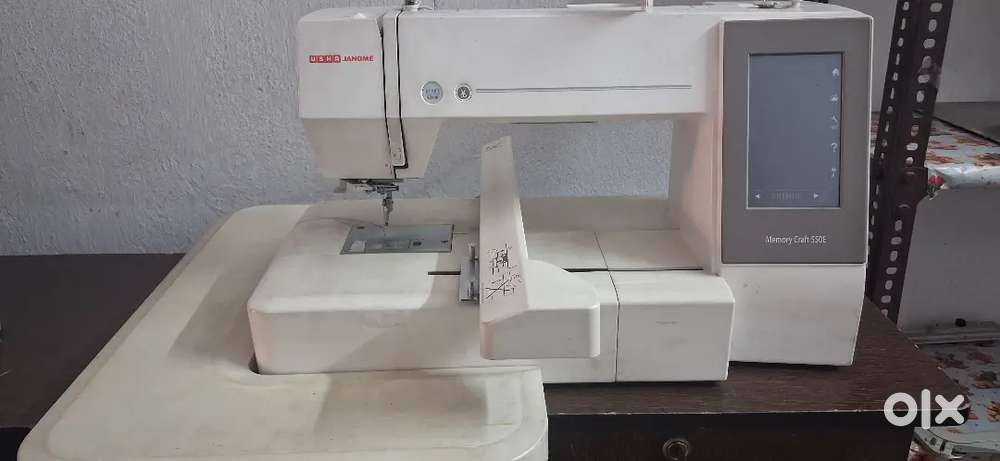 Usha Janome Memory Craft 550E Embroidery Machine – Excellent Condition
