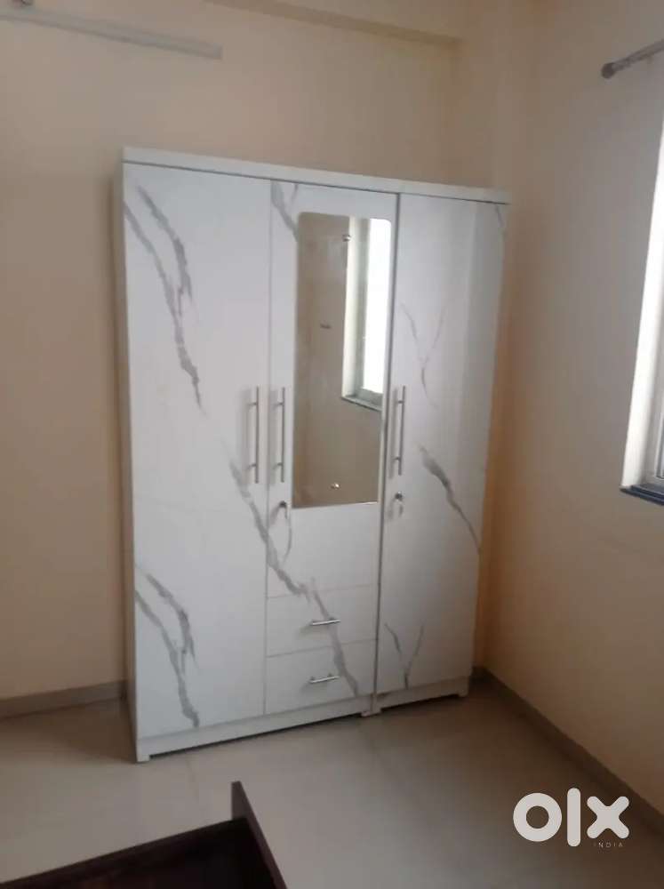 New Elegant 3 Door Wardrobe White Marble at Factory Price