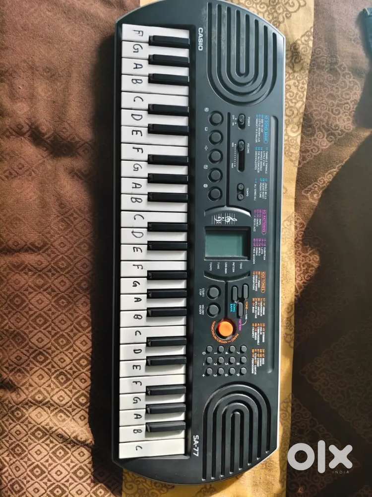 Casio SA-77 mini keyboard piano