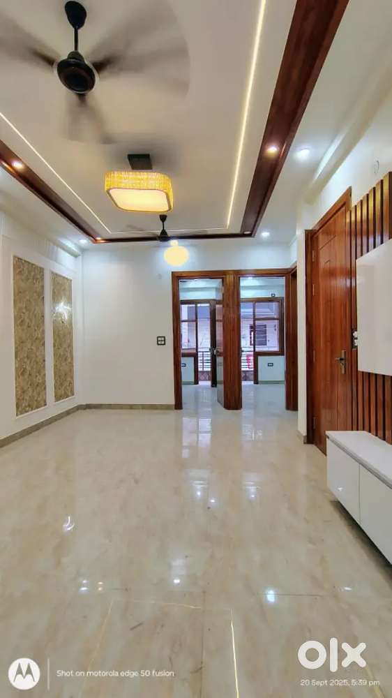 3 bhk 90 mtr independent floor for sale in indirapuram