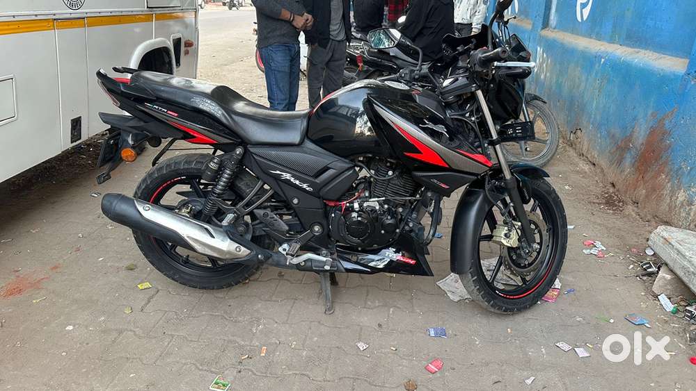 TVS Apache RTR 160 V2