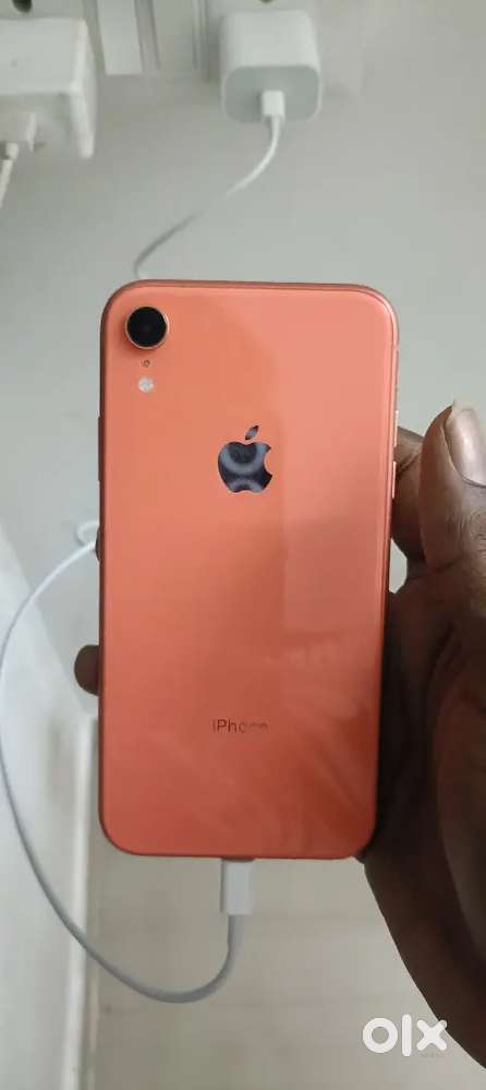 iPhone xr 128 gp coral colour