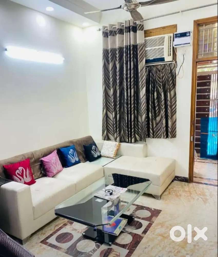 3bhk Fully furnished flat rent me dena hai ya flatmate chahiye