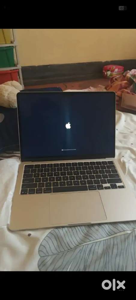Macbook air m4 16/256 2025 edition