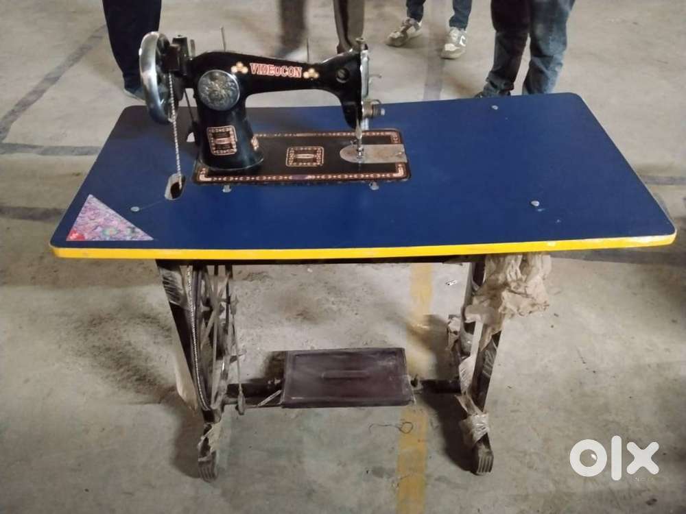 Sewing Machine with sturdy iron stand and wooden table