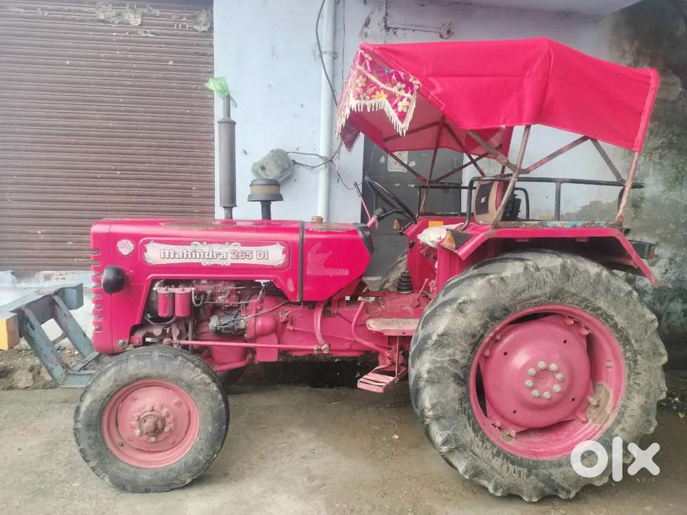 Tractor our toli dono only rs.3.50000  lakh