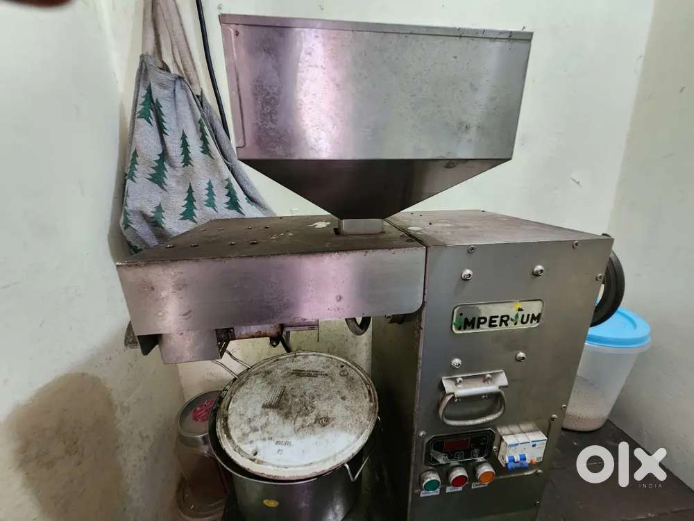 Oil extracter machine 1lakh price
