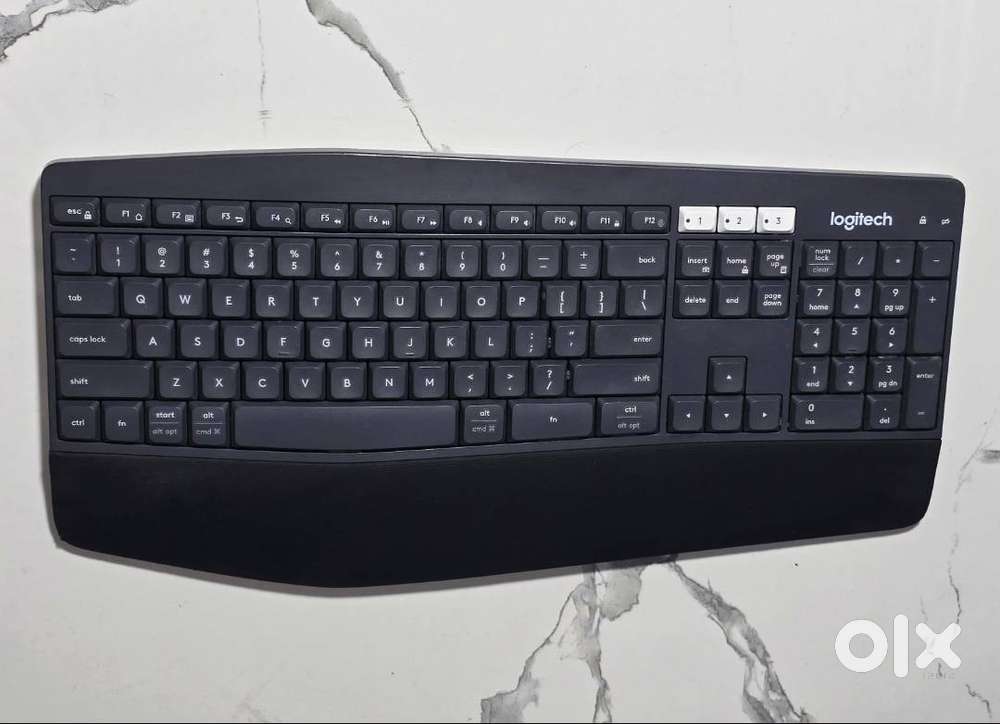 Logitech Keyboard Mk850 - Mint Condition
