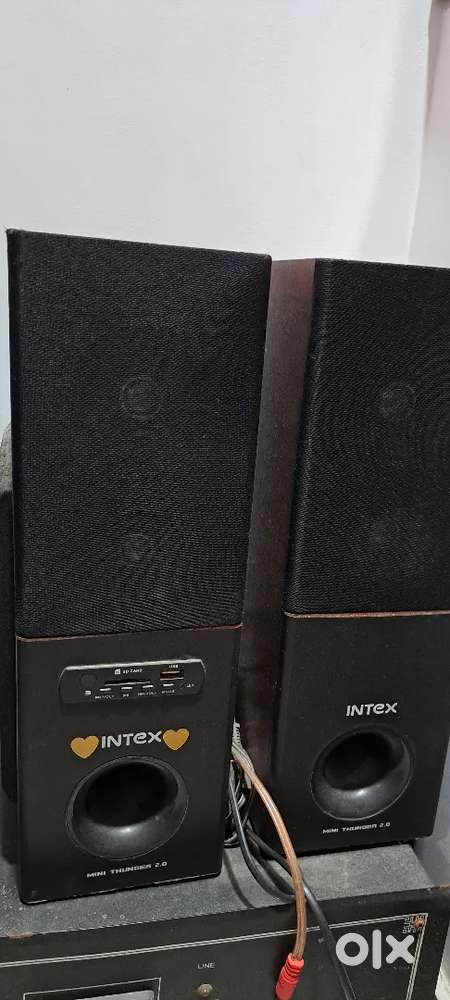 2 Speakers