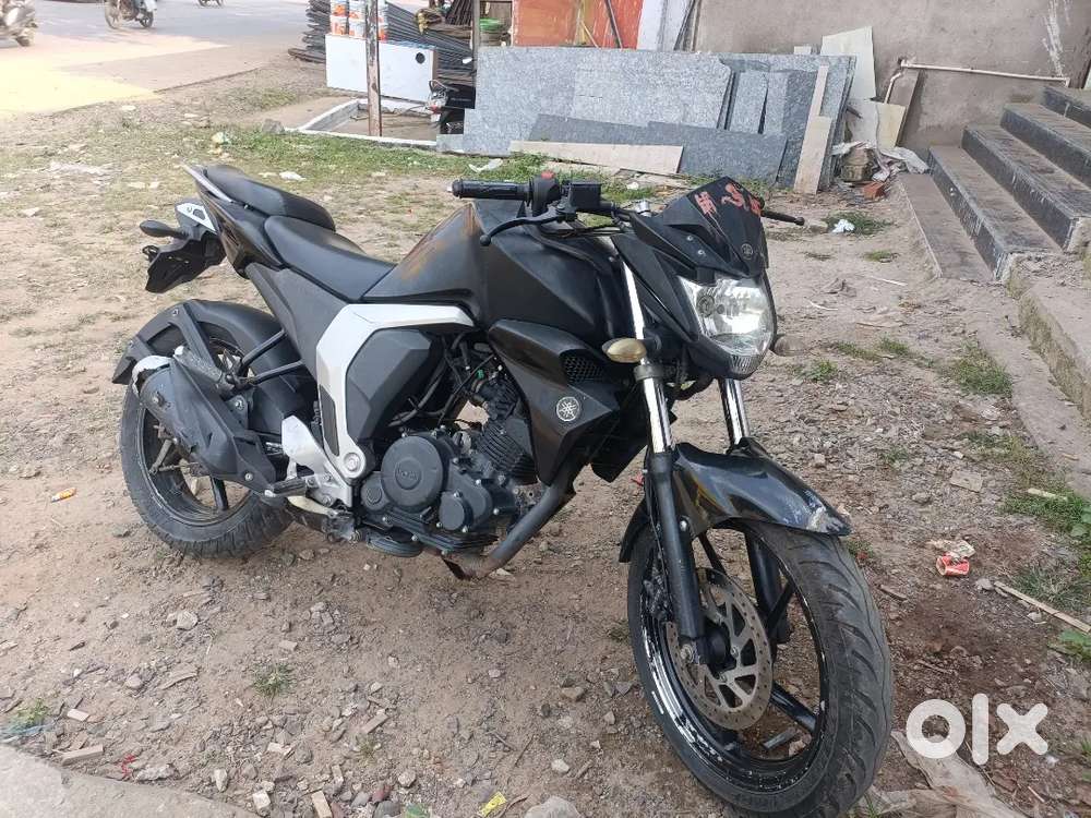 Yamaha FZ one hand newbike