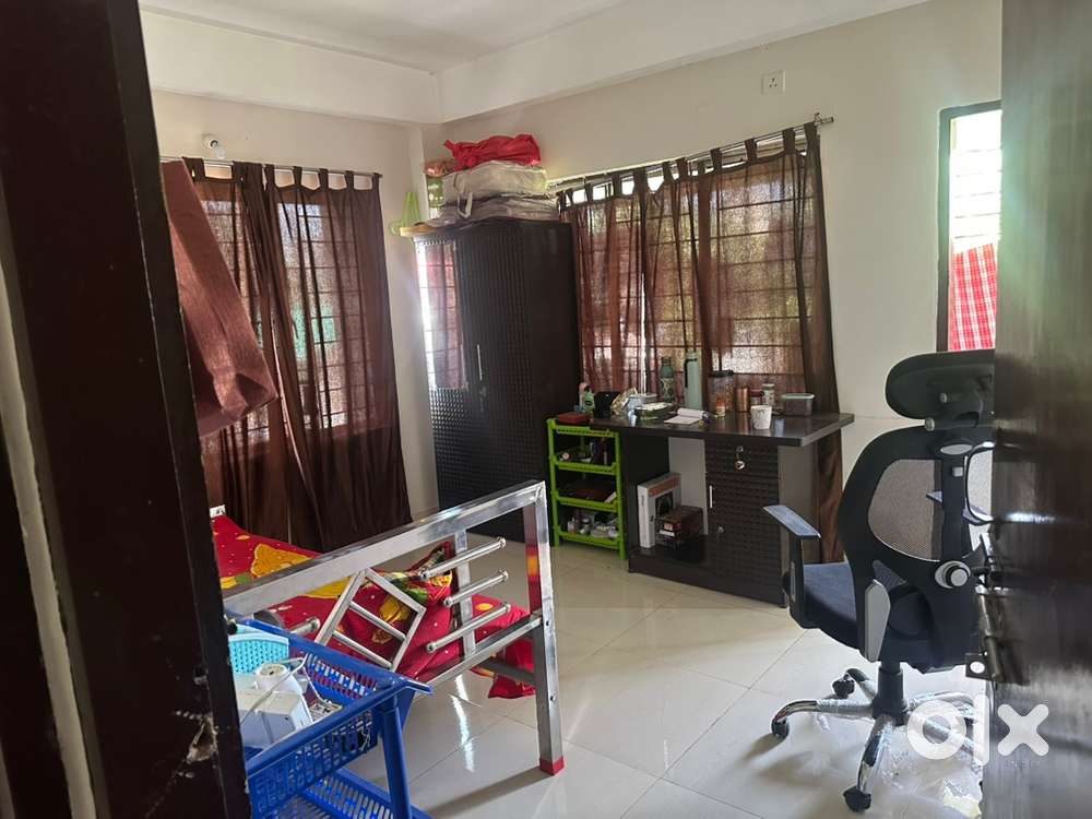 1st floor ITI ROAD 2BHK 962 sqft WITH Car Parking  for sell amt 38 lac