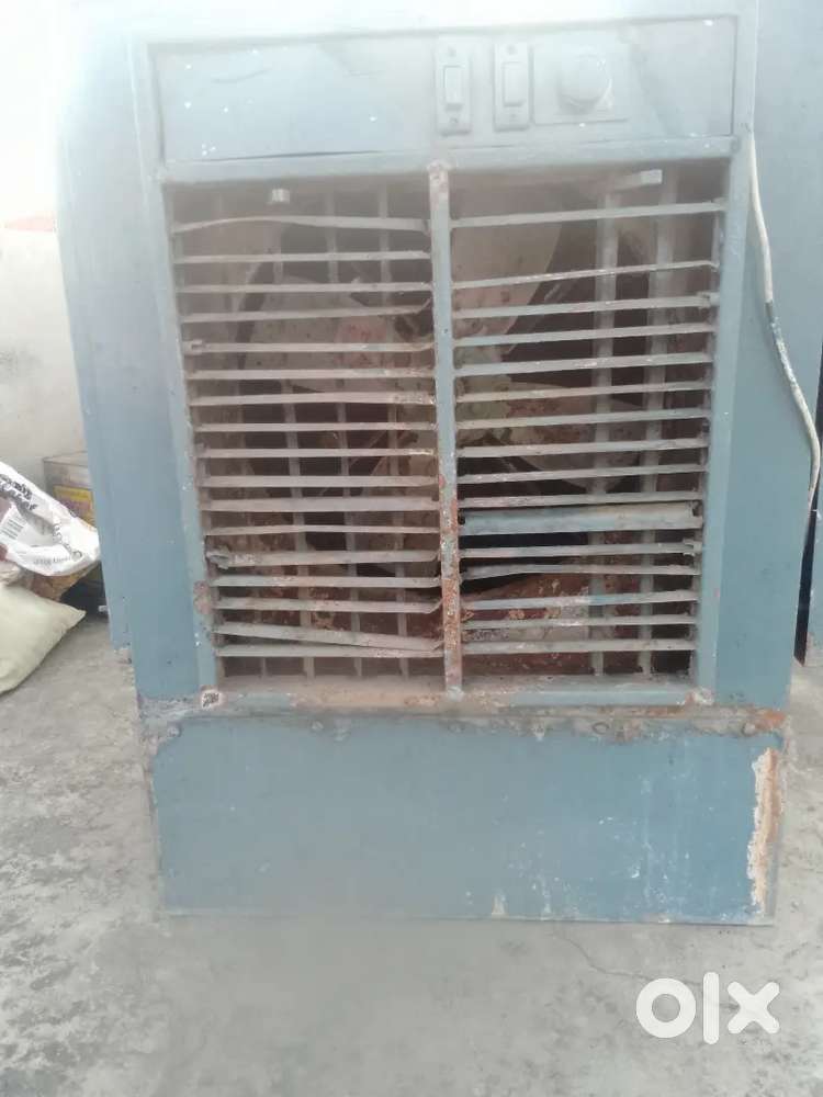 A cooler in good condition working properly
