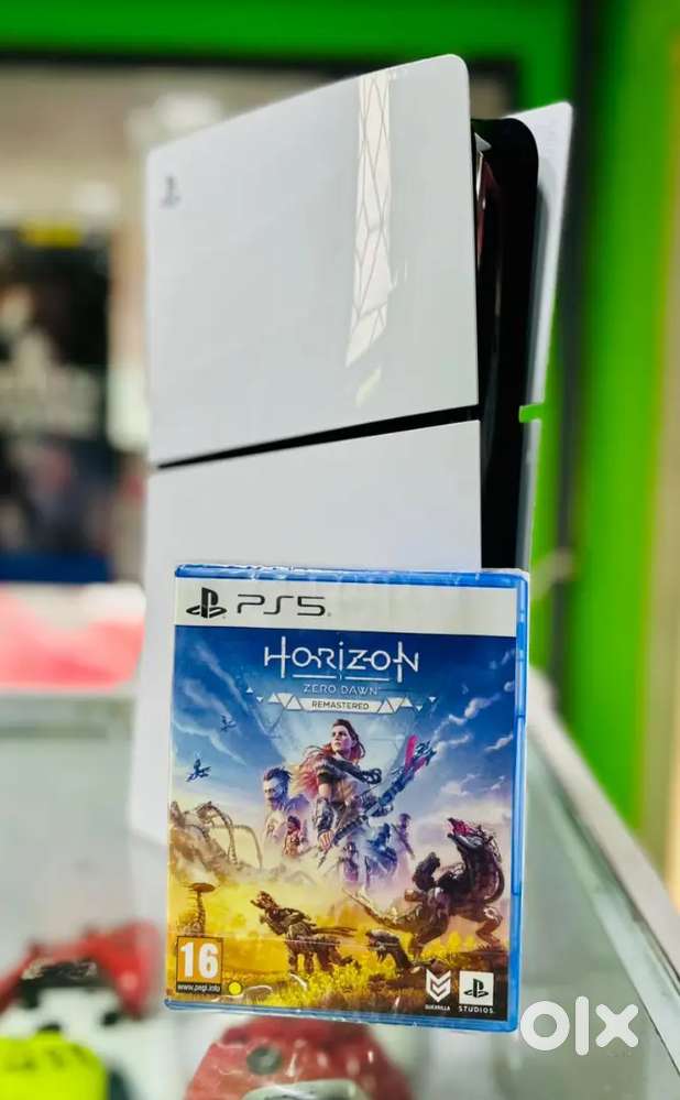 PS5 slim with physical games