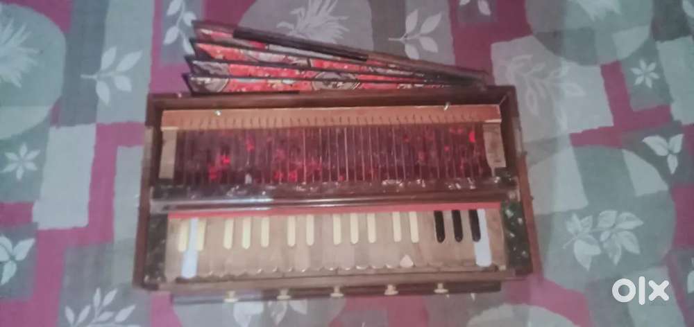 Harmonium excellent condition