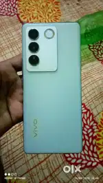 New condition phone koi v dikt nhi h phone me bil nhi h box h