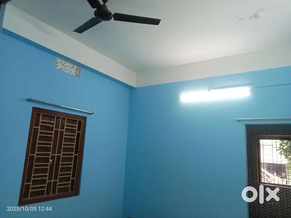 Room for rent in Dhaleshwar Aazad Hind Road , opposite to SBI